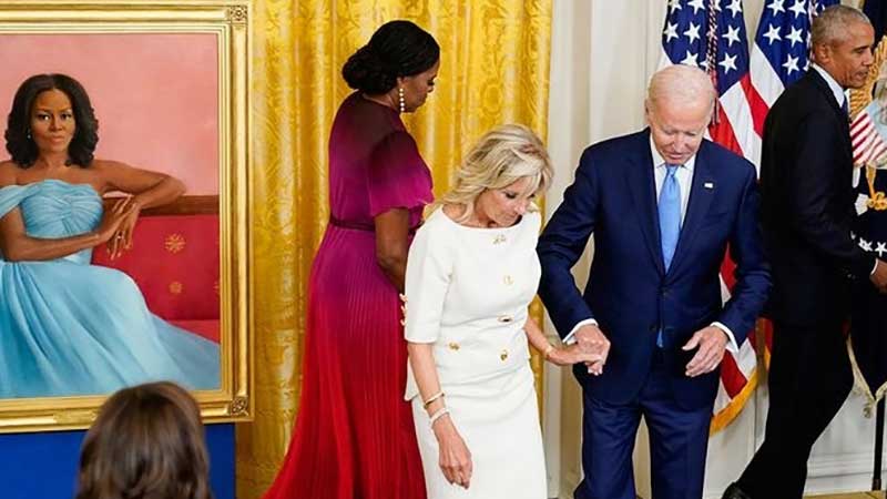 sarepol-unveiling-the-portrait-of-barack-obama-and-his-wife-4